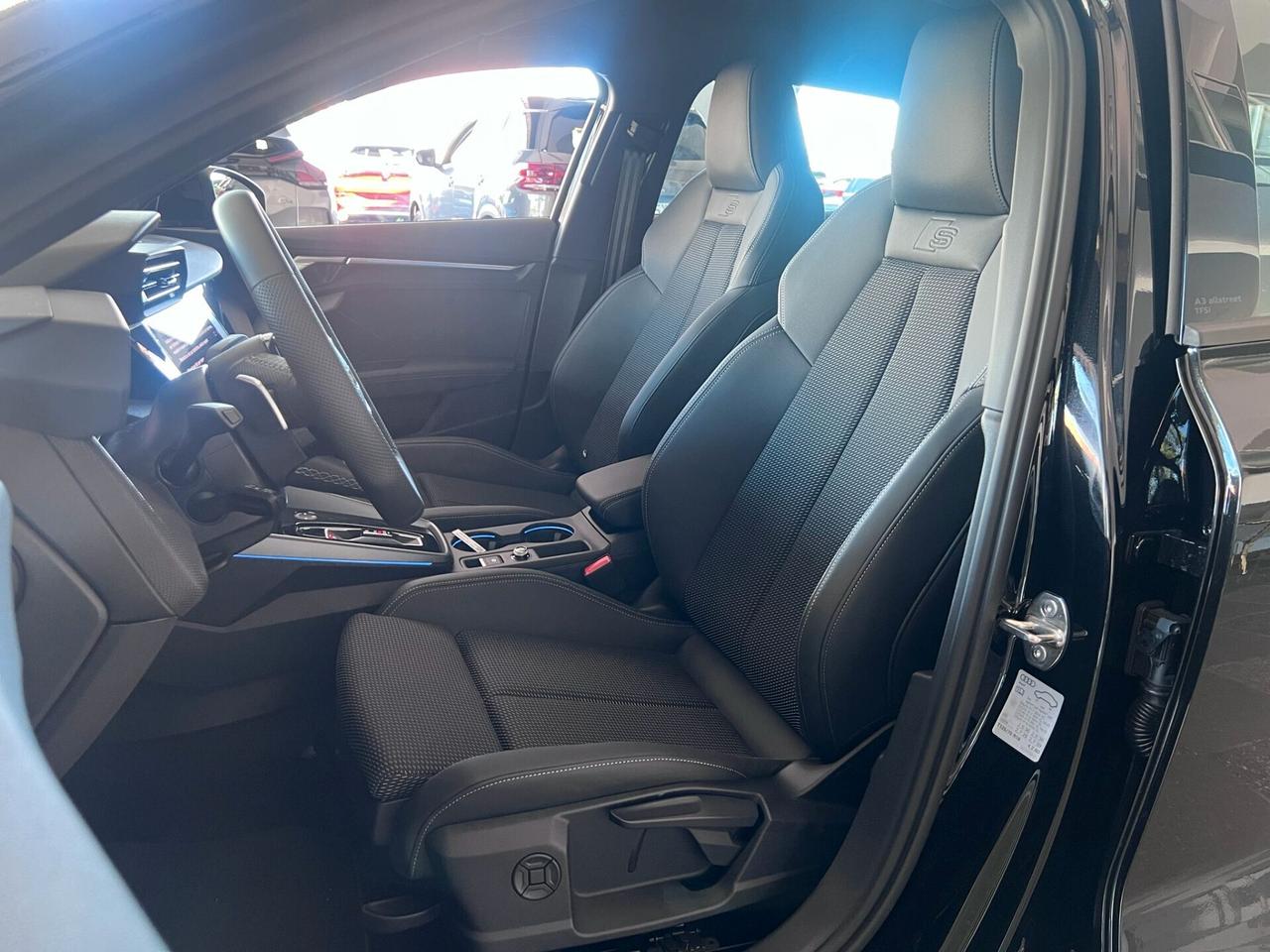 Audi A3 allstreet TFSI 110 kW S tronic Identity Contrast