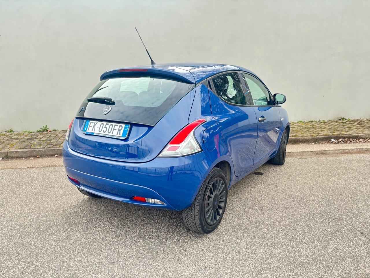 Lancia Ypsilon 1.2 69 CV 5 porte GPL Ecochic Gold