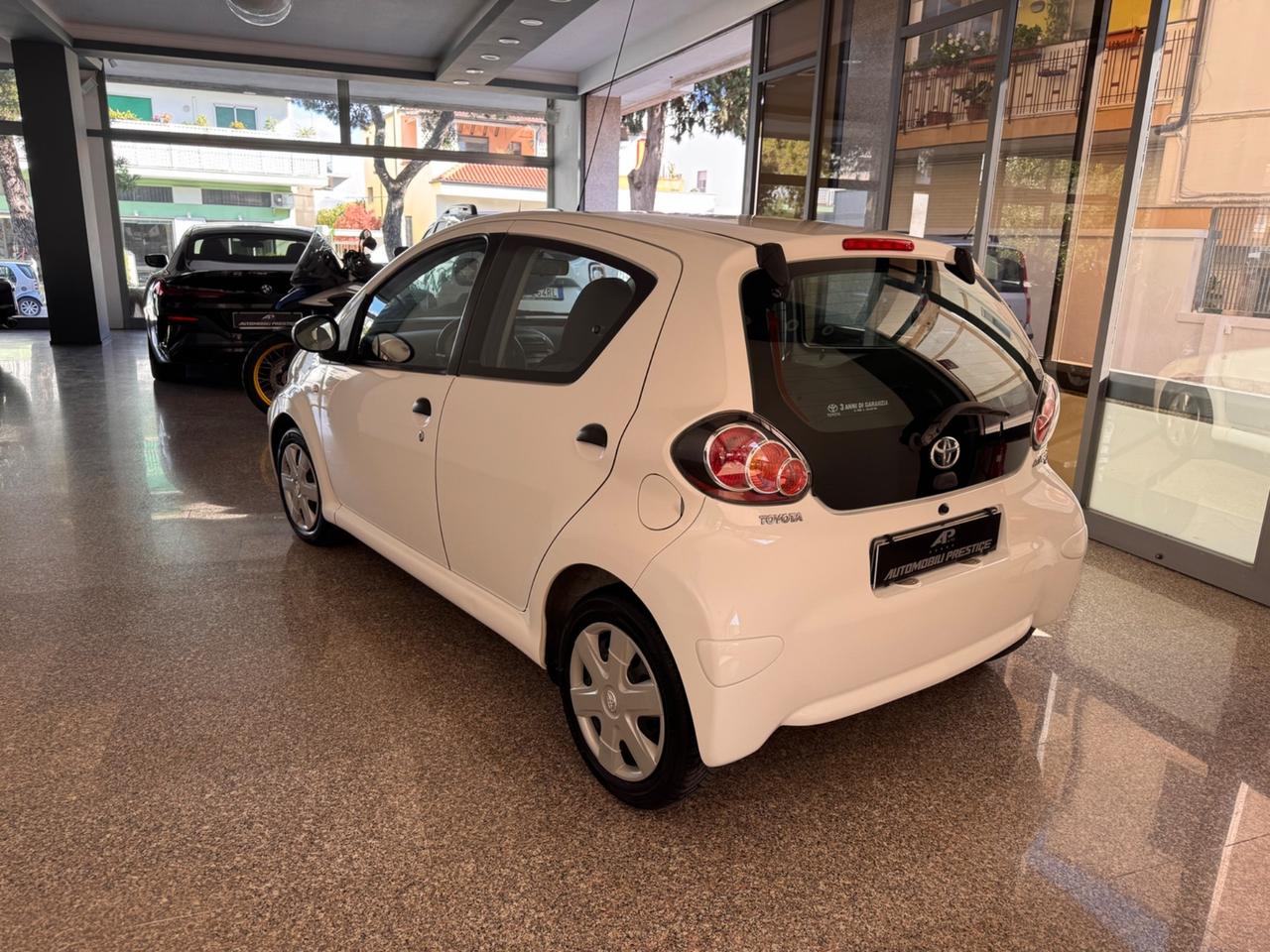 Toyota Aygo 1.0 12V VVT-i 5 porte Sol Connect