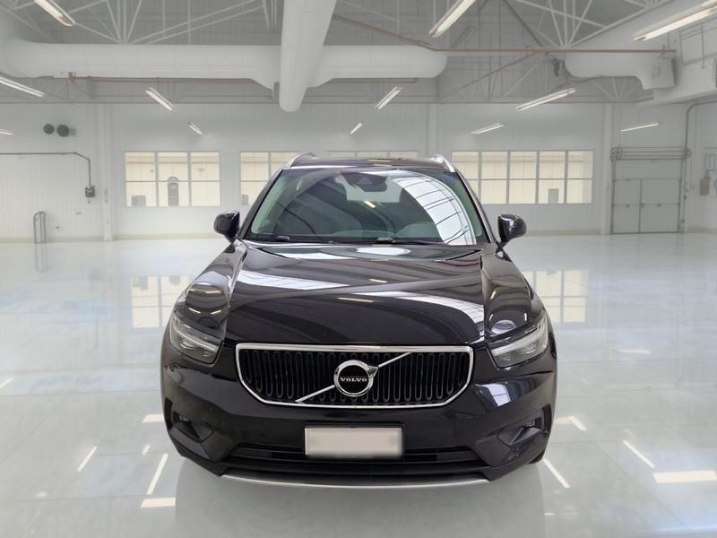 VOLVO XC40 T3 automatico Momentum Pro