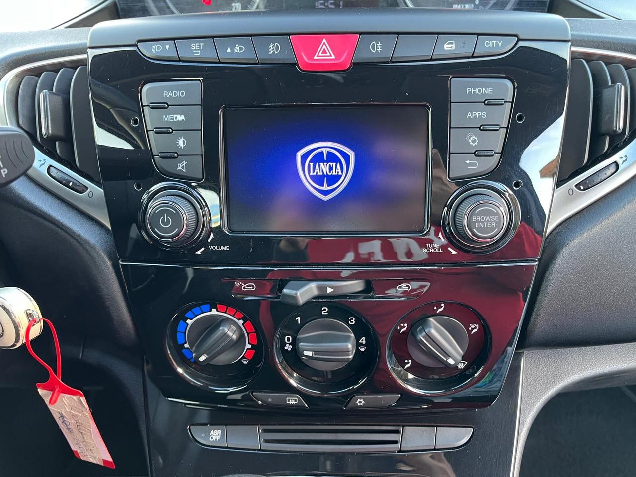 Lancia Ypsilon 1.2 BENZINA 69CV 5 porte Gold
