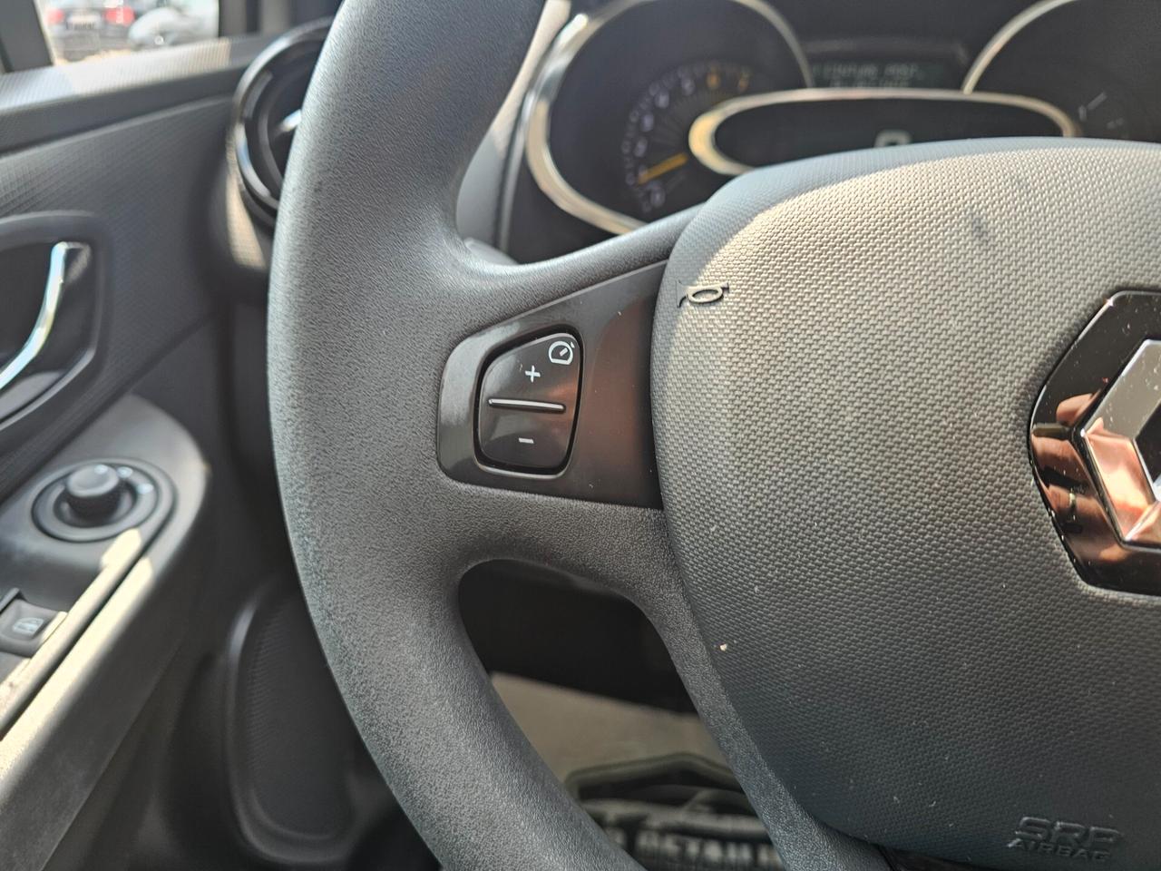 Renault Clio 1.2 75CV 5 porte - Neopatentati