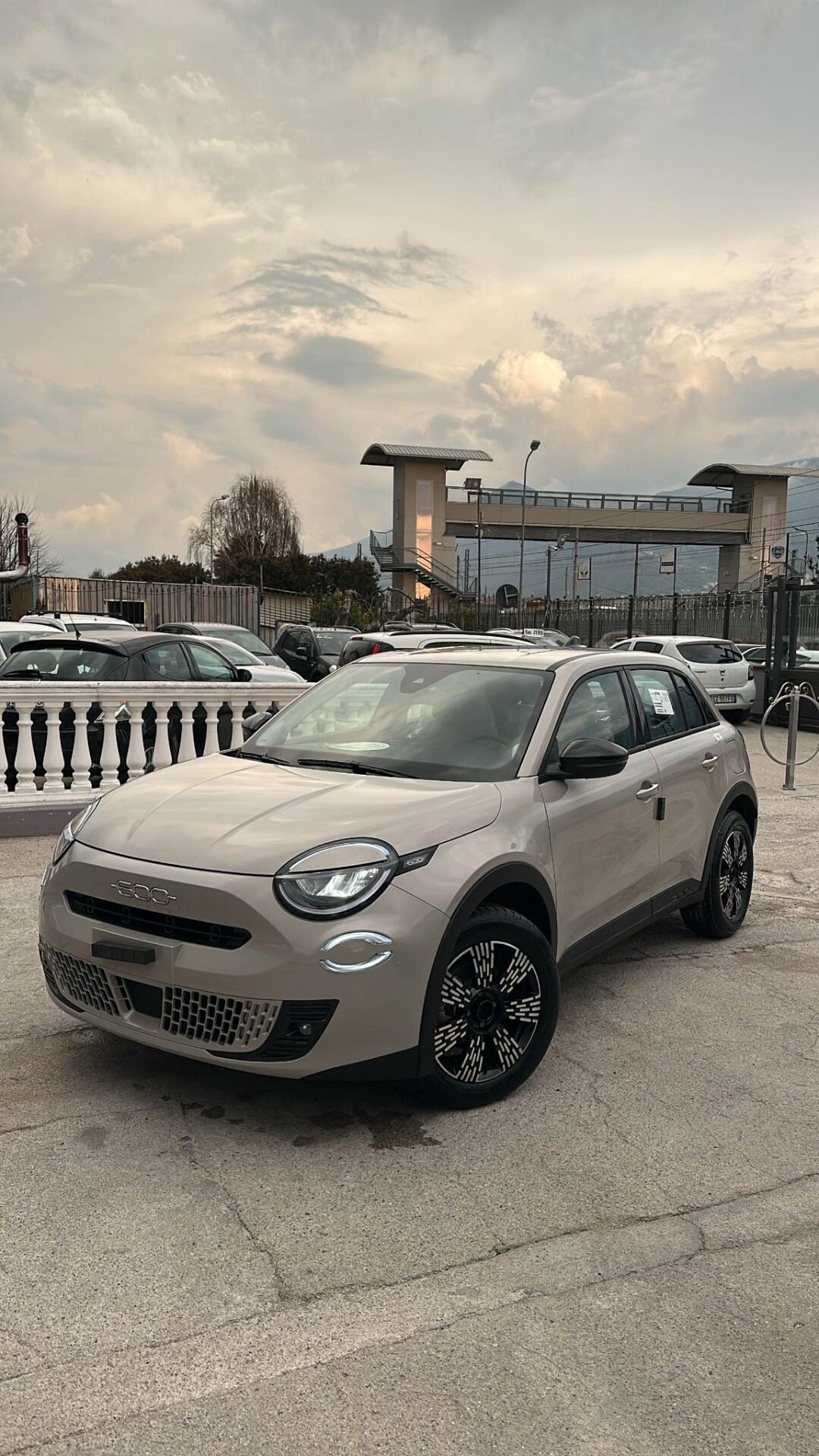 Fiat 600 Hybrid 145 CV CAMBIO AUTOMATICO "ICON"