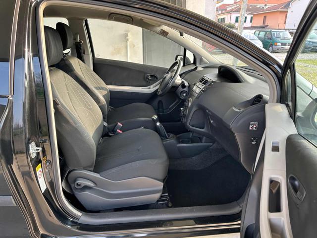TOYOTA Yaris 1.0 3 porte OK NEPATENTATI BLUETHOOT