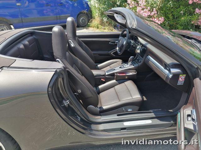 PORSCHE 991 Carrera Cabriolet Macadamia