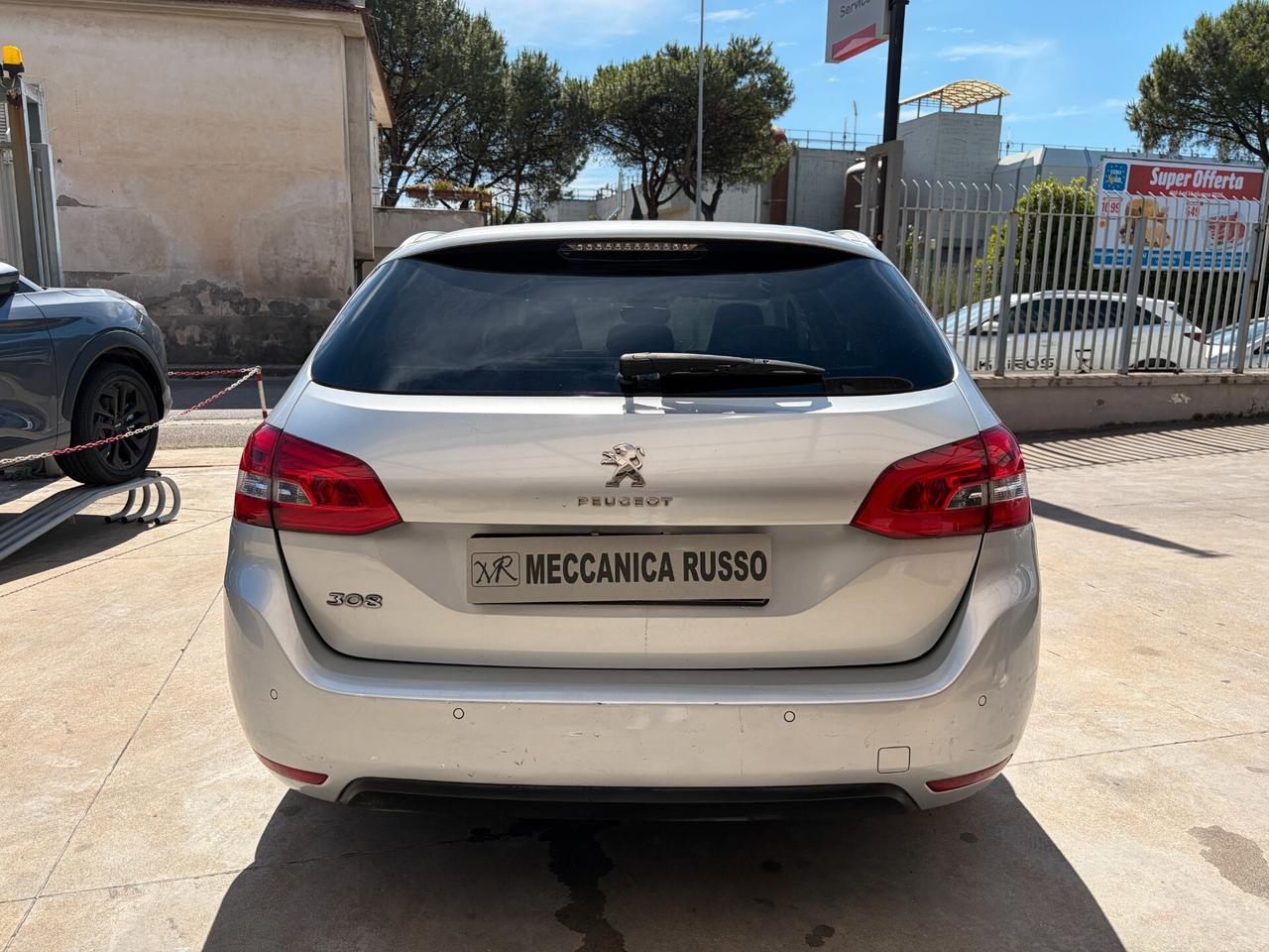 Peugeot 308 BlueHDi 120 S&S SW Allure