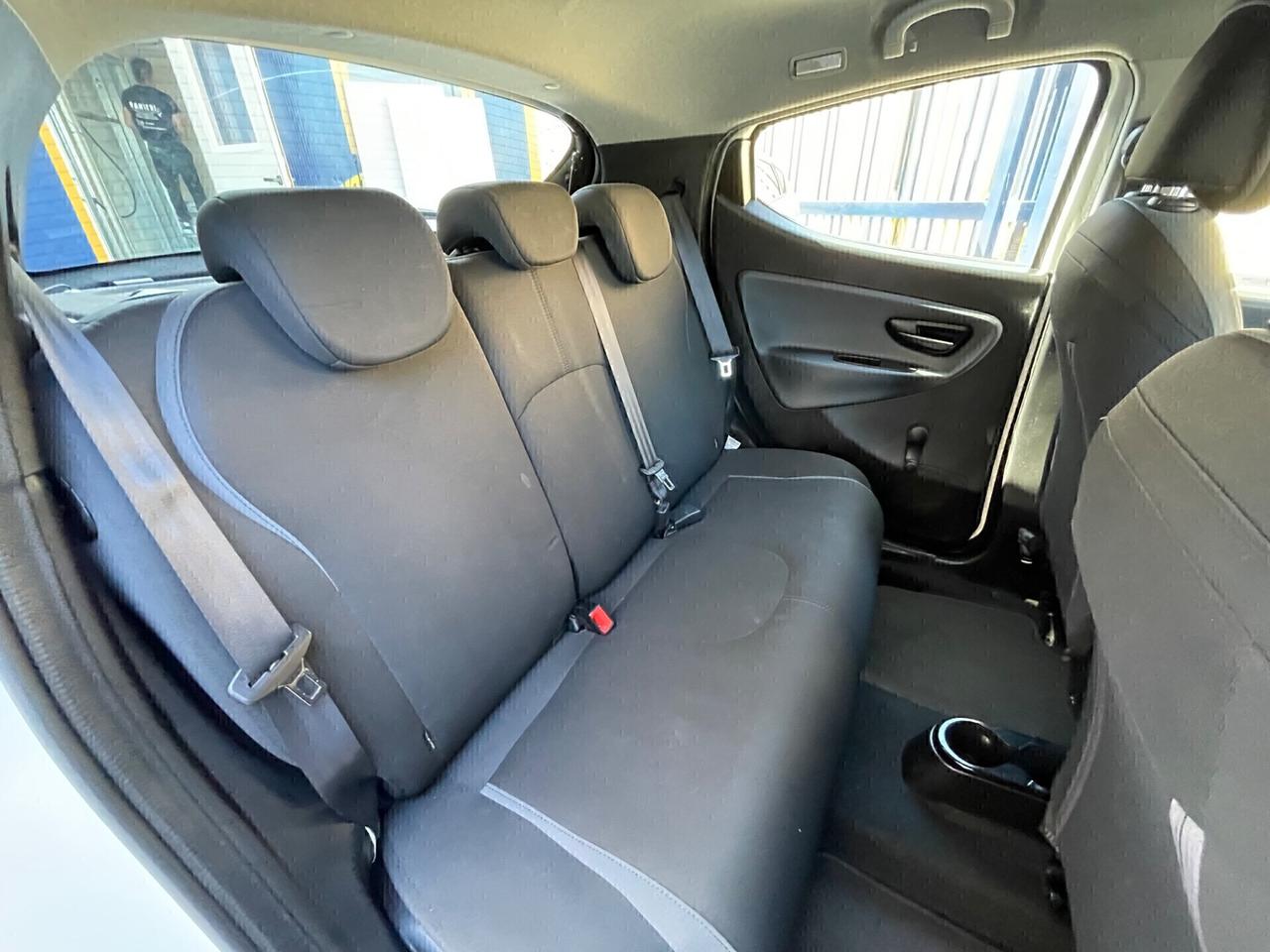 Lancia Ypsilon 1.2 69 CV 5 porte Gold