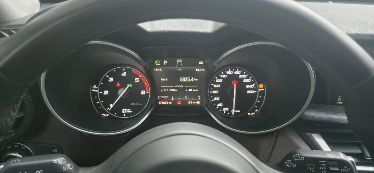 Alfa Romeo Stelvio 2.2 Turbodiesel 180 CV AT8 Q4 Executive