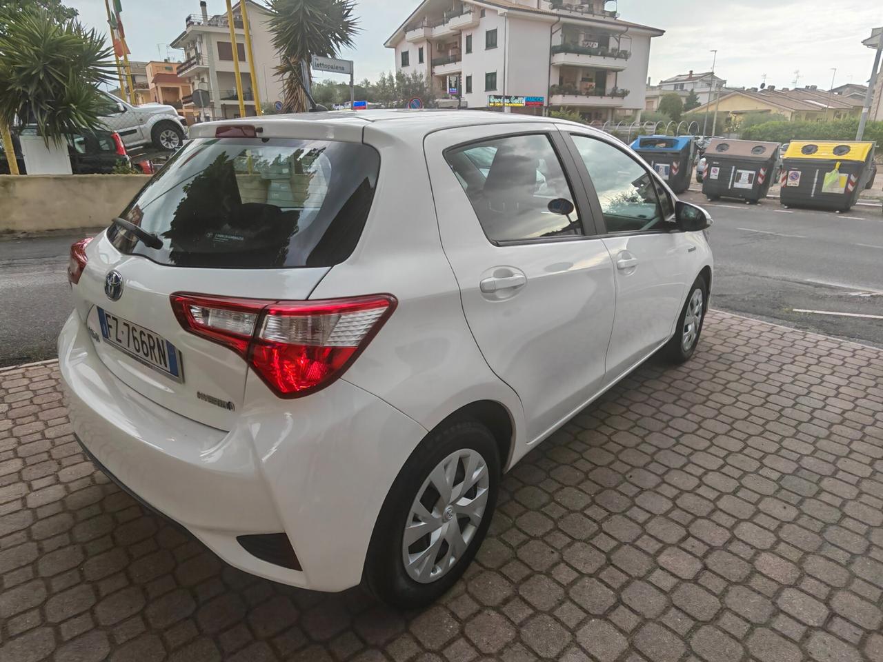 Toyota Yaris 1.5 Hybrid 5 porte Business