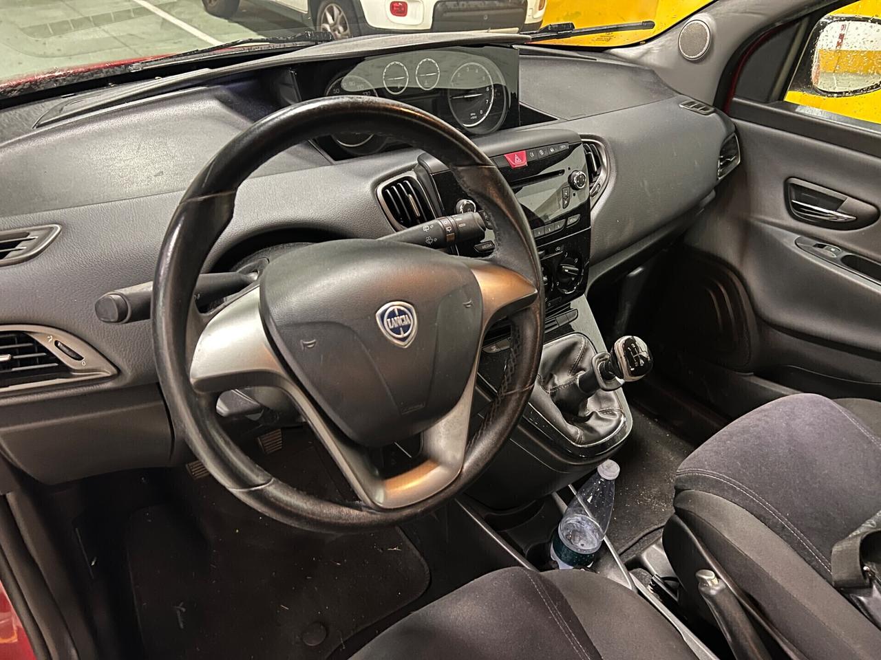 Lancia Ypsilon 1.2 69 CV 5 porte km 130.000 - 2011