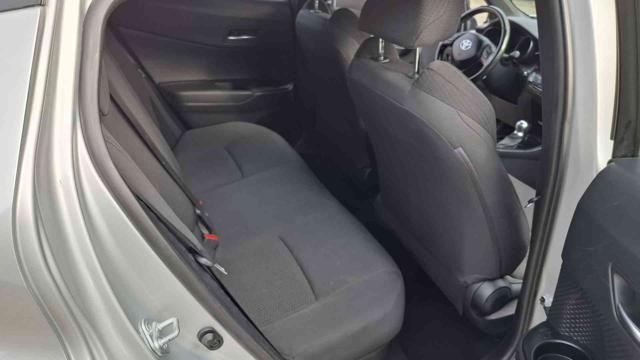 TOYOTA C-HR 1.8 Hybrid E-CVT