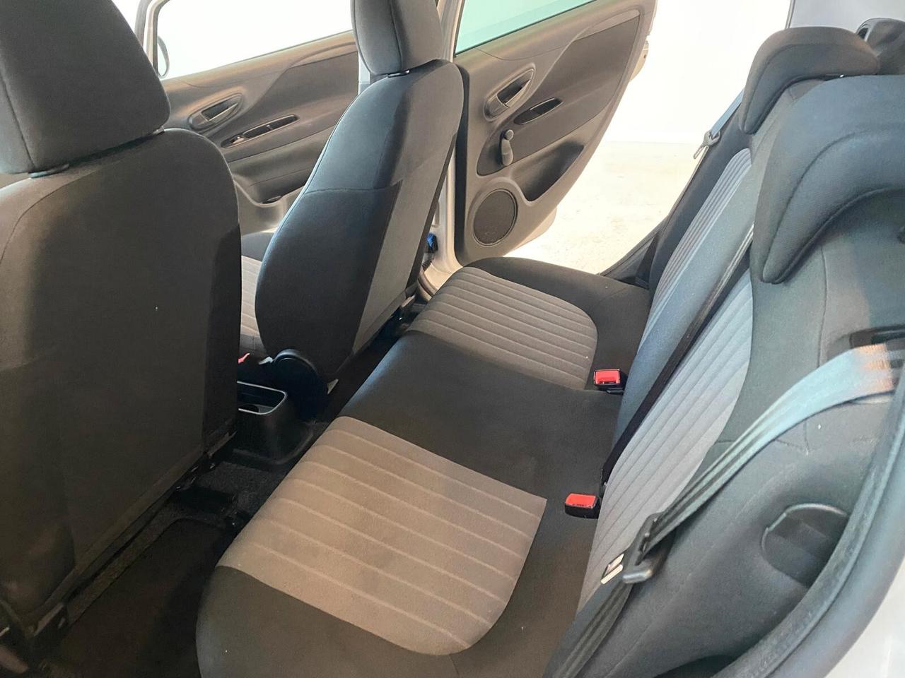 Fiat Punto 1.3 MJT II S&S 95 CV 5 porte Street