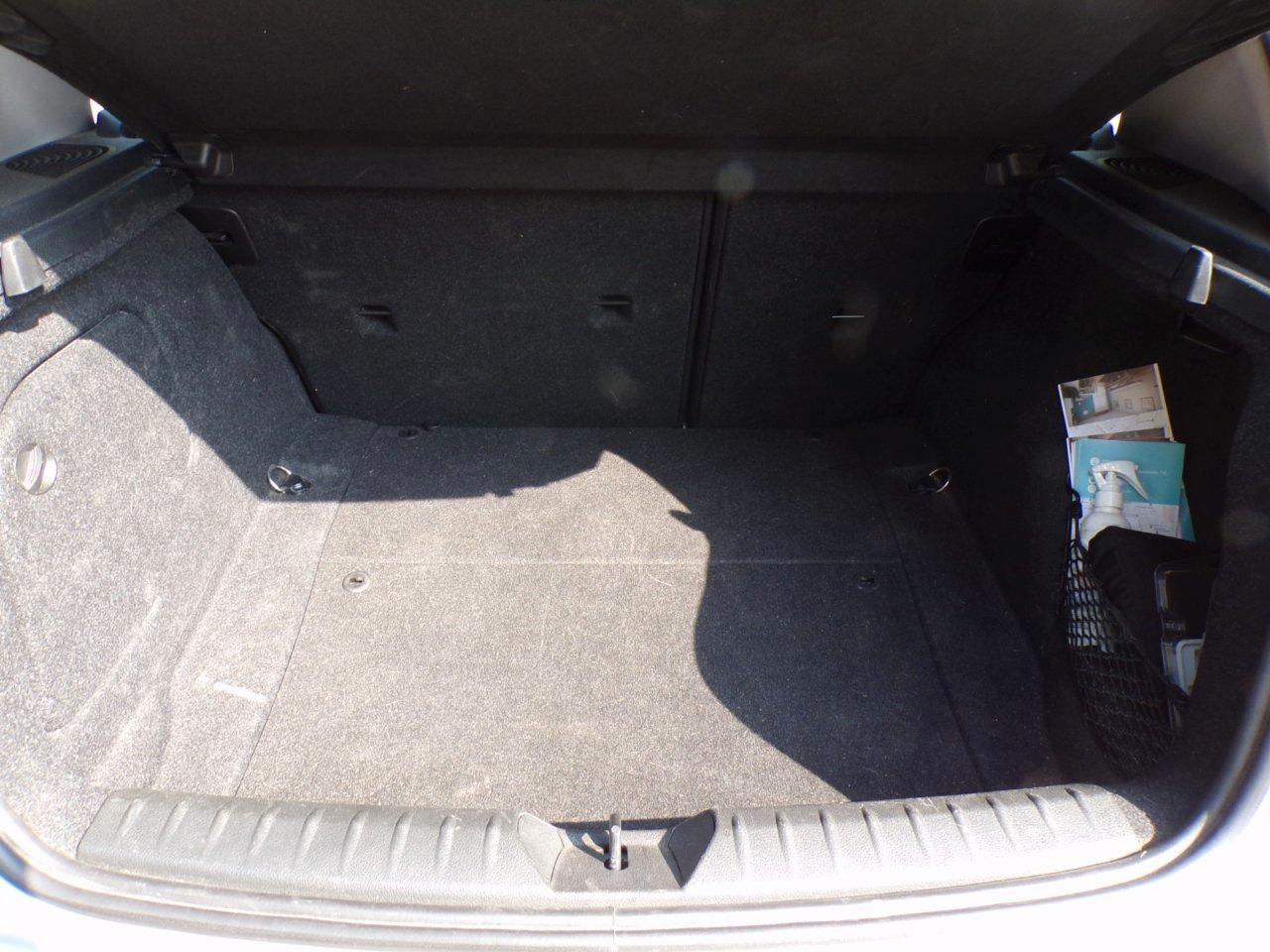BMW 118 d Advantage 5p auto