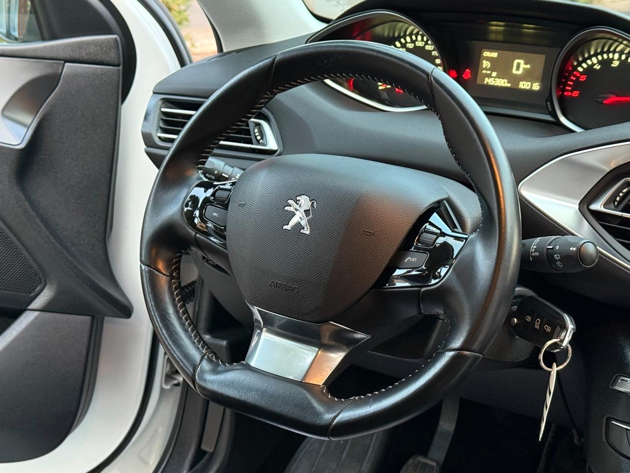 Peugeot 308 BlueHDi 100 S&S SW NAVI CARPLAY - 2019