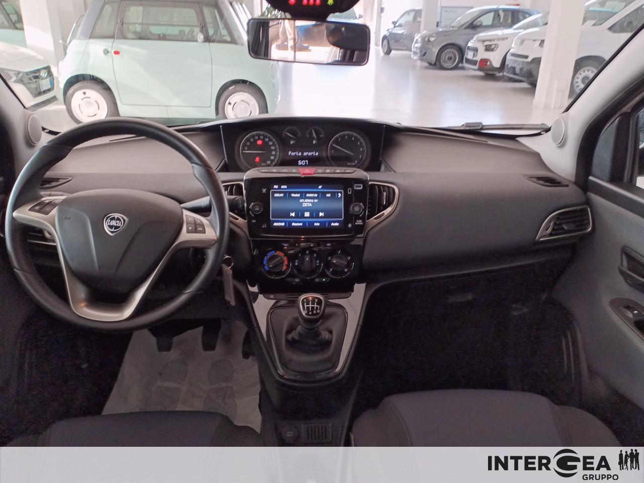 LANCIA Ypsilon 1.0 firefly hybrid Gold s&s 70cv