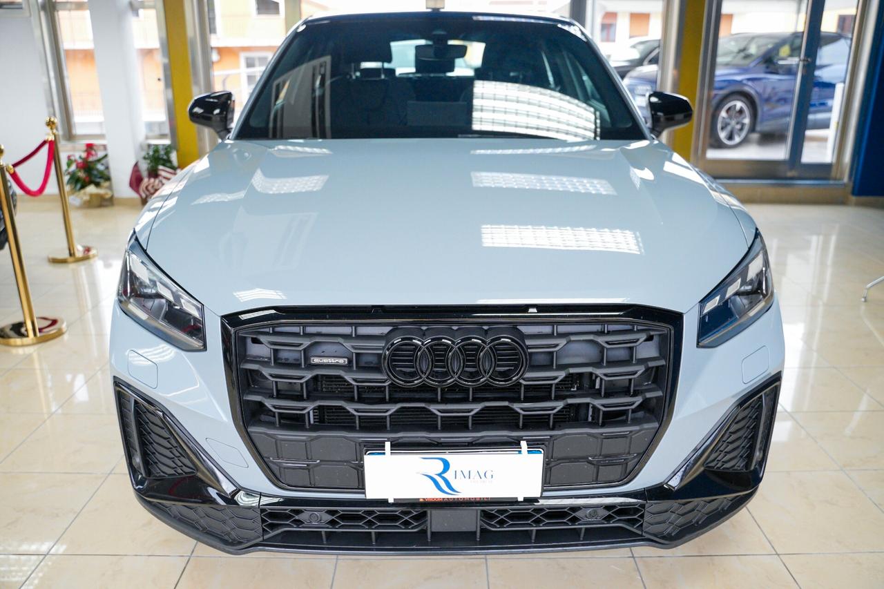 Audi Q2 35 TDI S tronic Identity Black