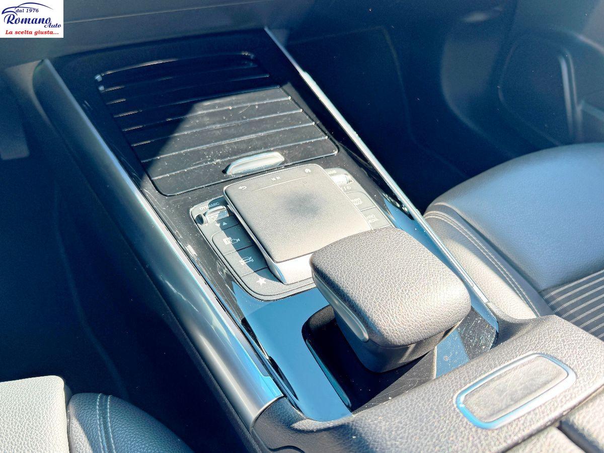 MERCEDES - Classe GLA - 200 d Automatic Sport#PACK LUCI AMBIENTE!