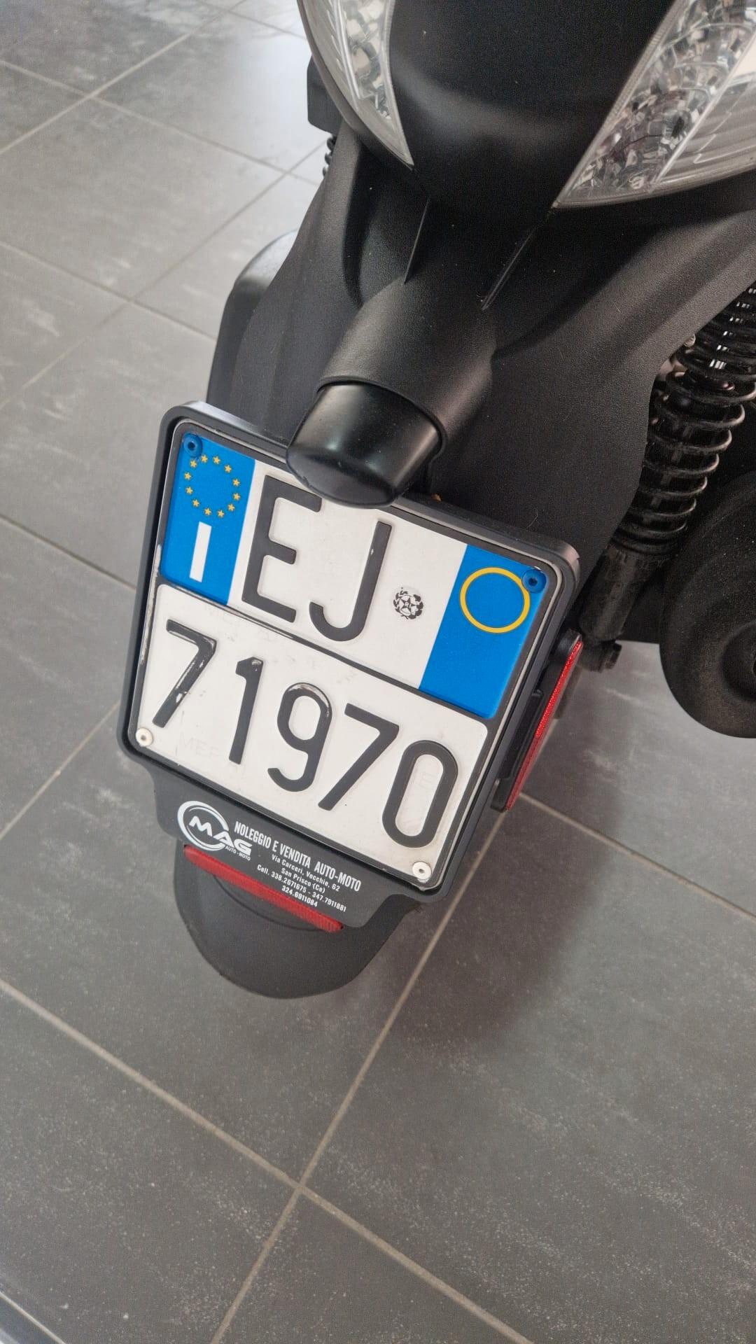 Piaggio Beverly 300 police