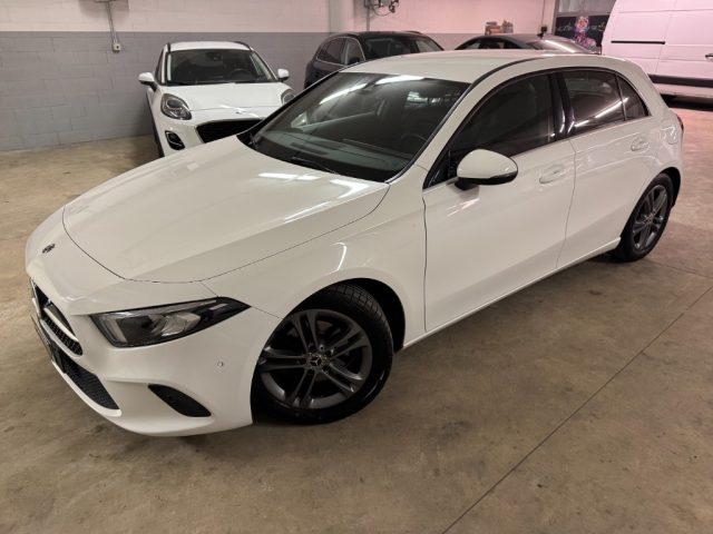 MERCEDES-BENZ A 180 d Automatic Premium