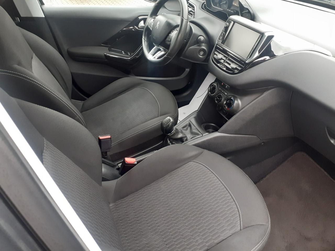 Peugeot 208 PureTech 82 5p. GPL Allure