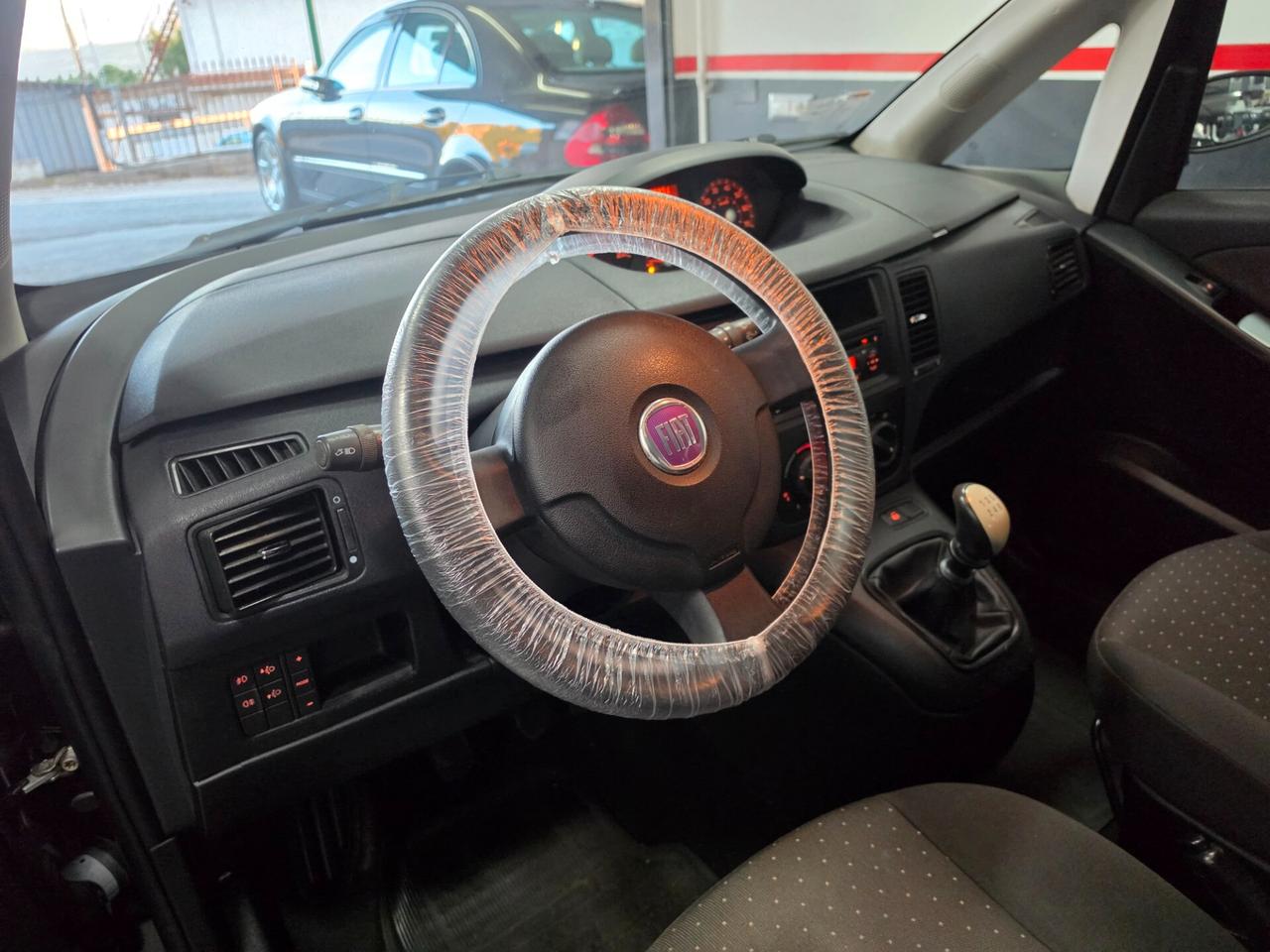 Fiat Idea 1.2 16V BlackLabel