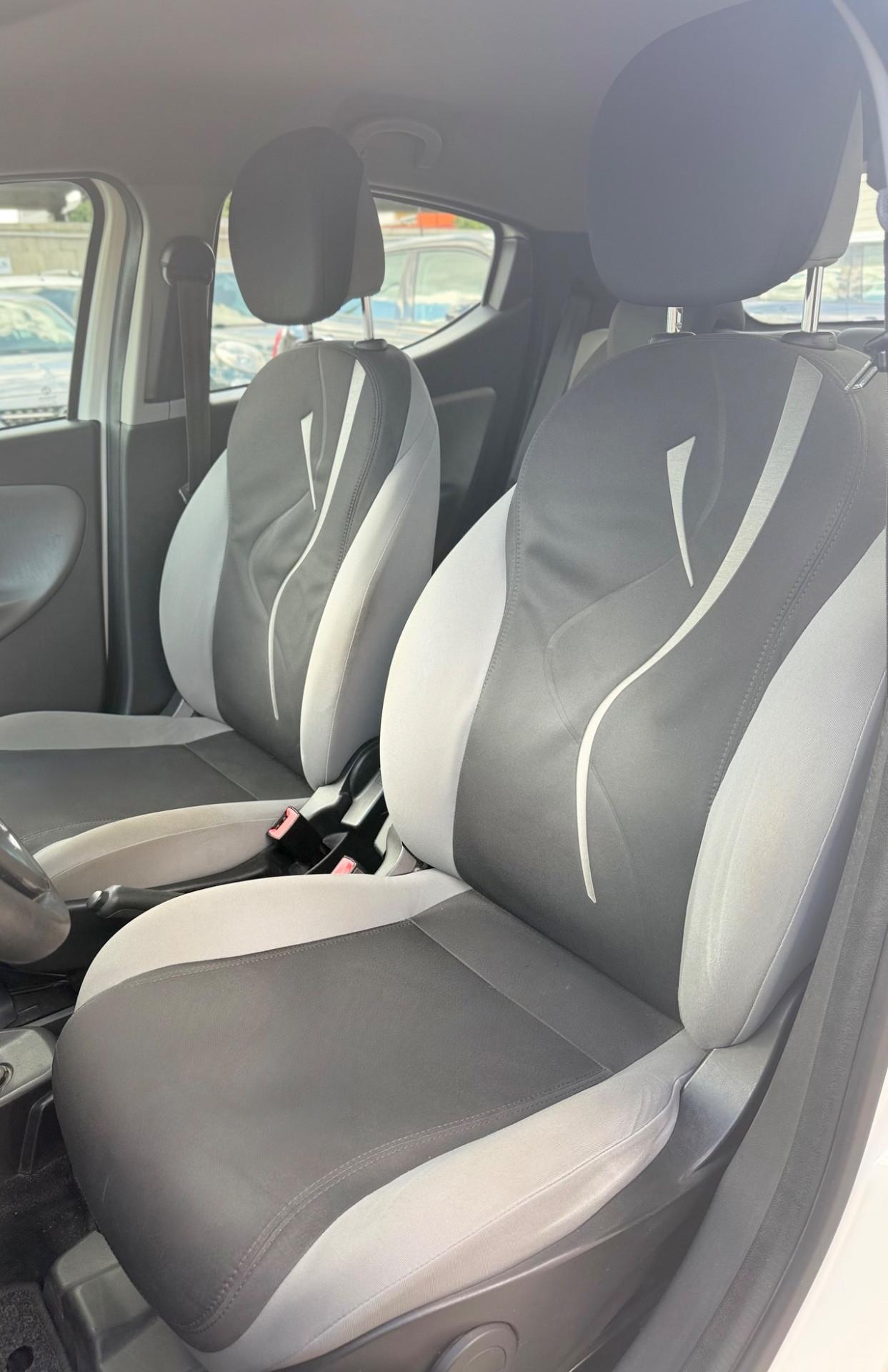 Lancia Ypsilon 0.9 Natural Power 84 Cv