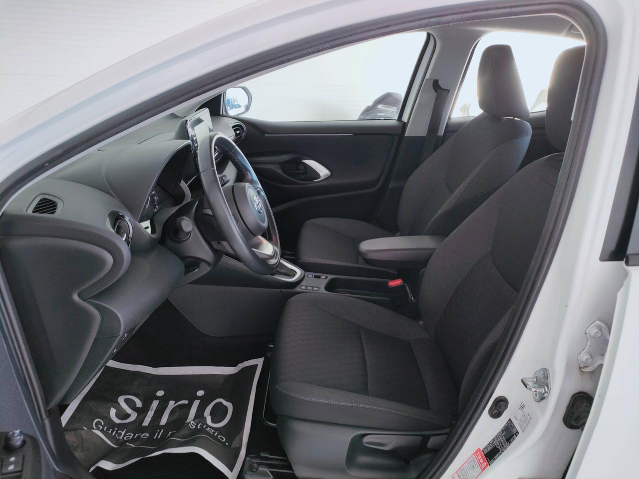 TOYOTA Yaris IV 2020 - Yaris 1.5h Active