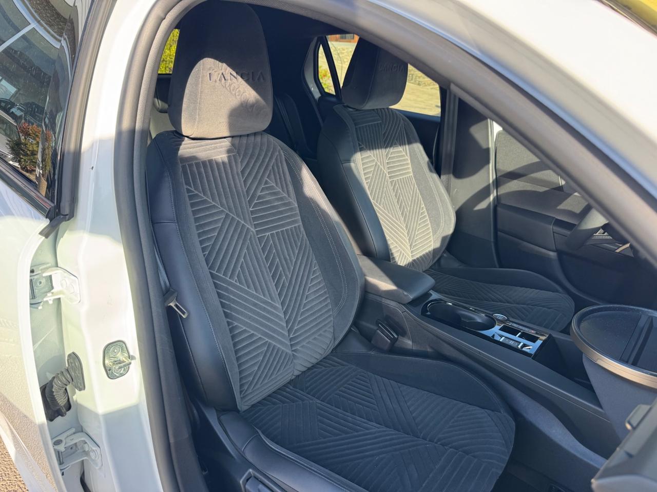 Lancia Ypsilon Hybrid e-DCT Edizione Cassina NO VINCOLO FINANZIAMENTO