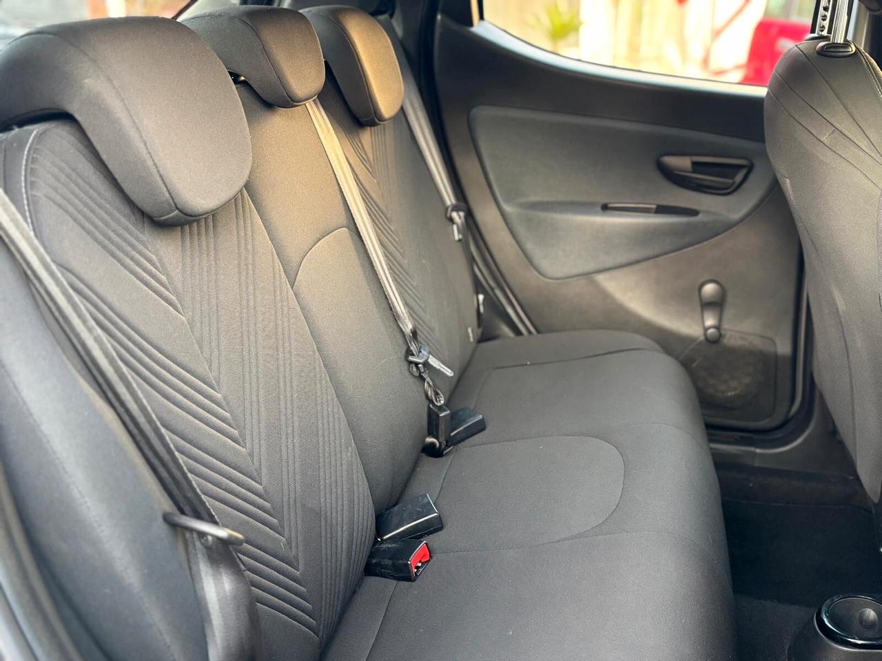 Lancia Ypsilon 1.0 FireFly 5 porte S&S Hybrid Gold Plus