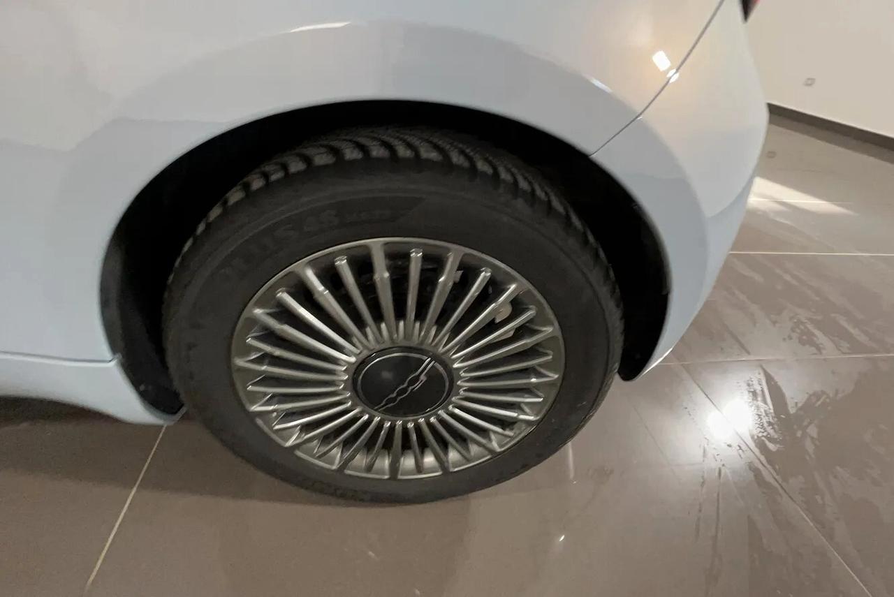 Fiat 500 500e Berlina 42 kWh Icon