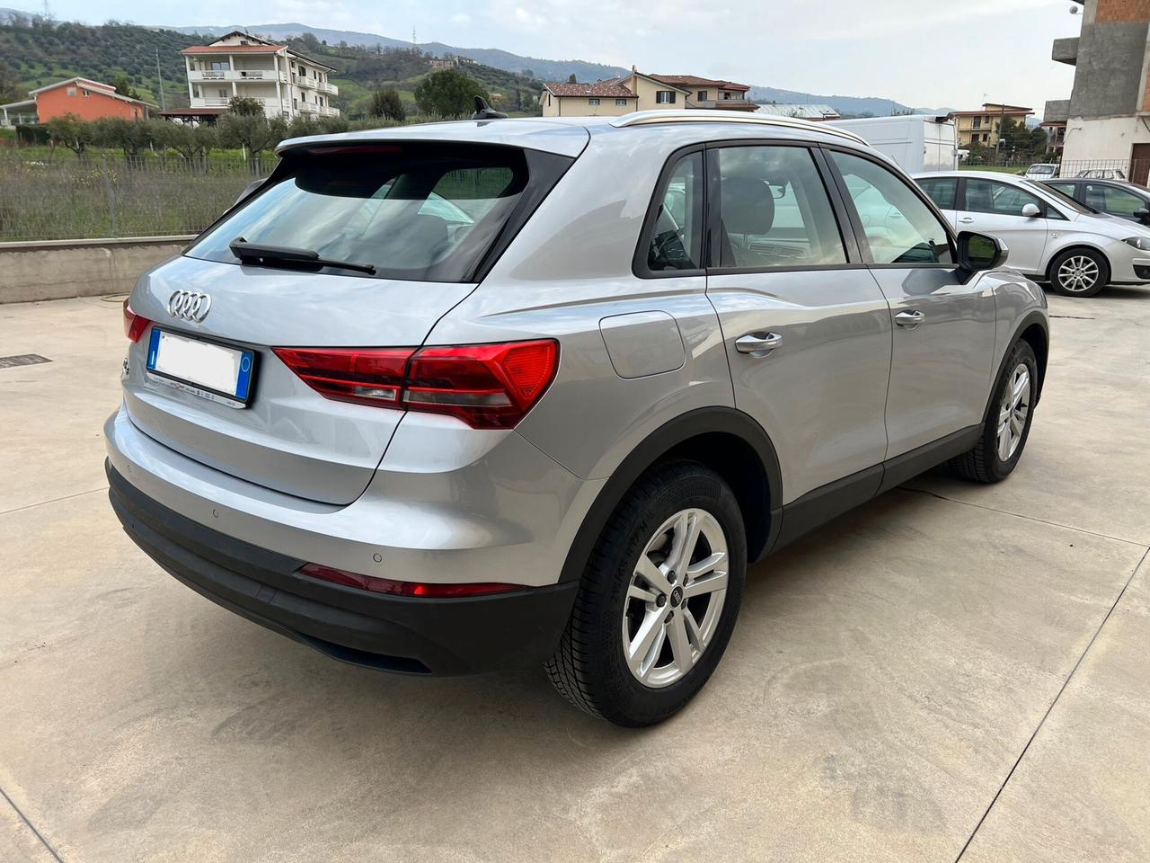 Audi Q3 35 TDI S tronic Business