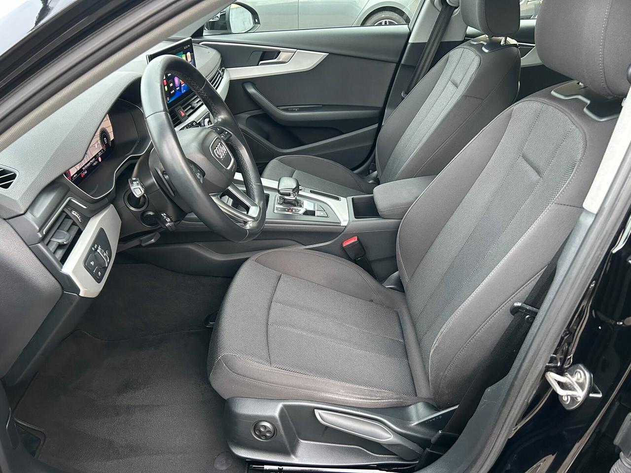 AUDI A4 Avant 30 2.0TDI 136CV S-Tronic Business