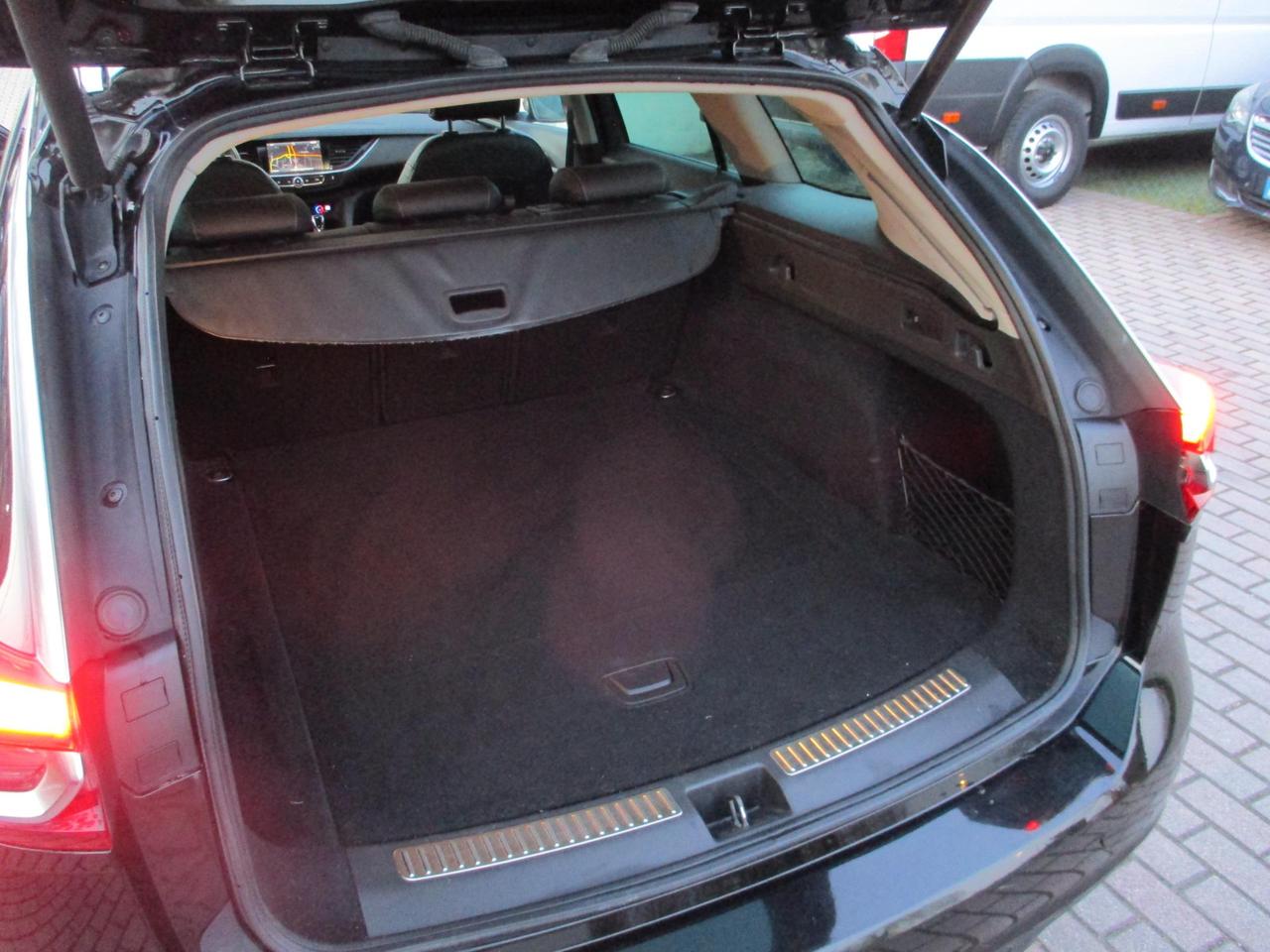 Opel Insignia Sports Tourer 1.6 cdti ecotec Business s&s 136cv auto Matrix/CarPlay