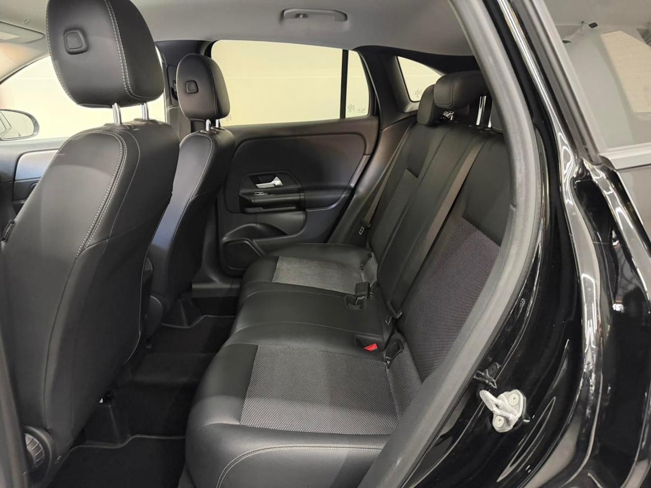 Mercedes-benz GLA 180 d Automatic Business Extra 2022