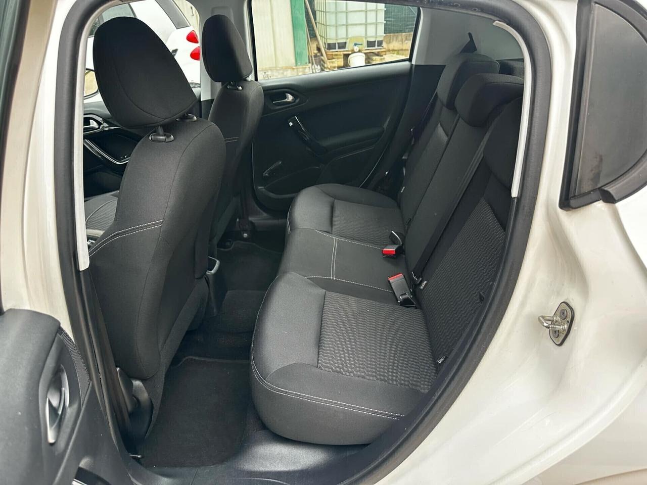 Peugeot 208 benzina 82 cv 5 porte Allure 2016