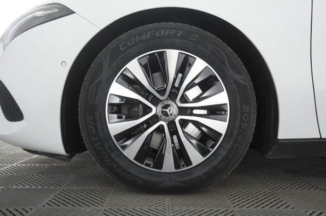 MERCEDES-BENZ A 180 A 180 d Automatic Advanced