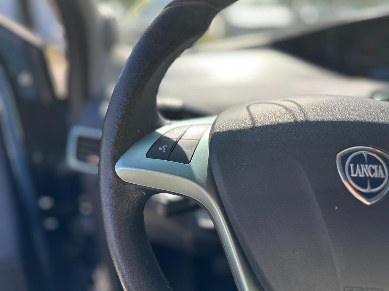 LANCIA Ypsilon III 2021 - Ypsilon 1.0 firefly hybrid Platino s&s 70cv