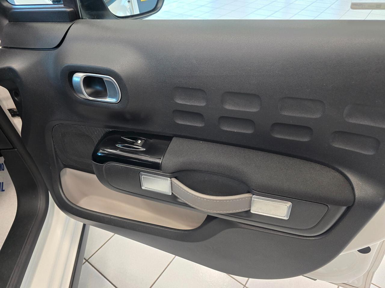 Citroen C3 PureTech 82 Shine NEOPATENTATI