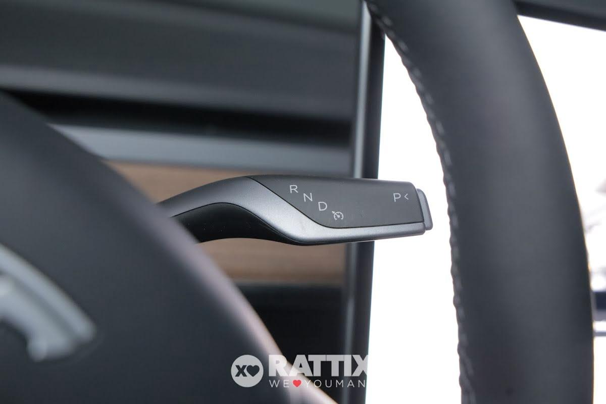 Tesla Model Y Long Range Dual Motor awd + tetto panoramico