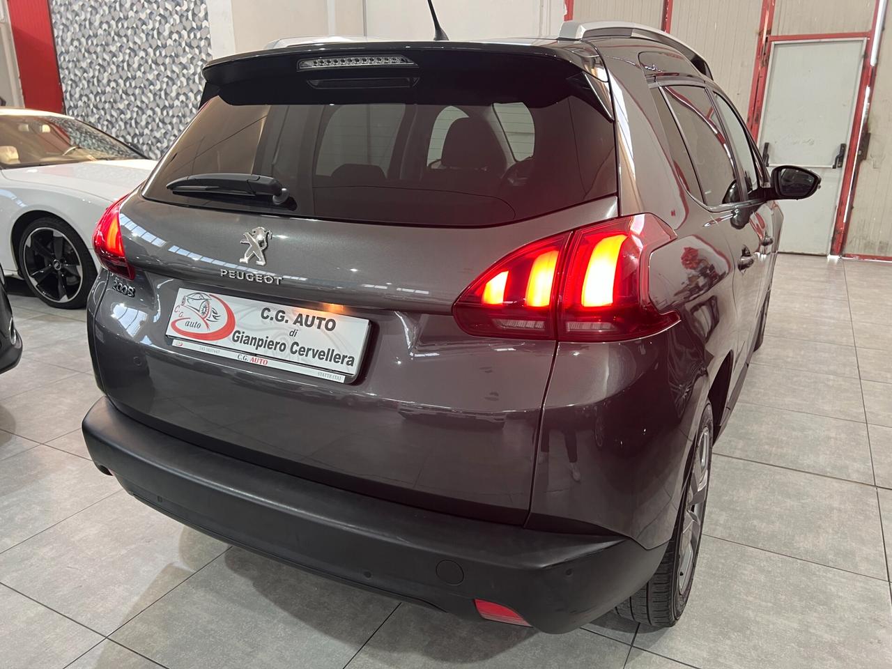Peugeot 2008 1.6 100 CV - Black Matt - 2018