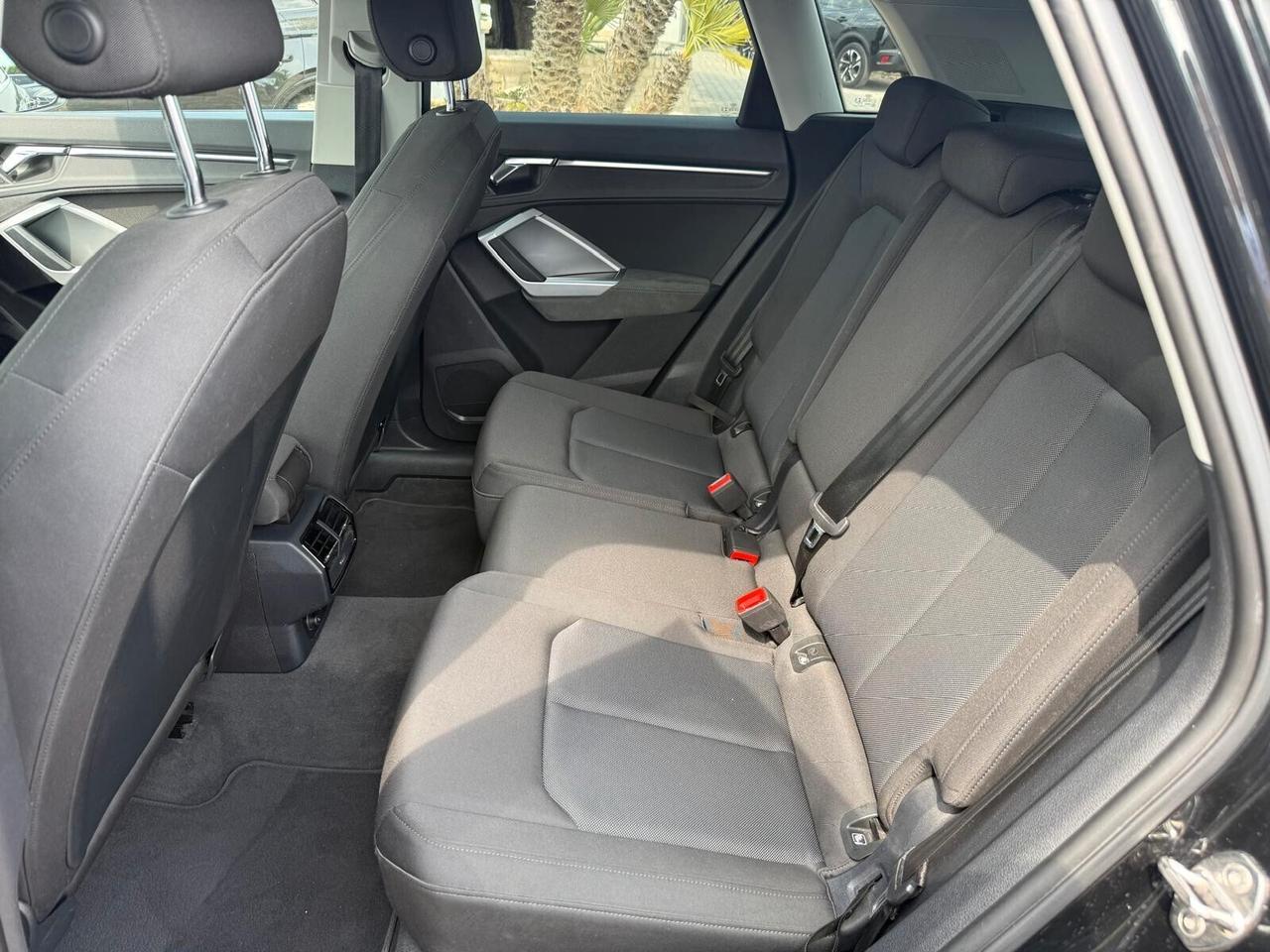 Audi Q3 40 TDI 190cv quattro S tronic line edition Nero Mhytos
