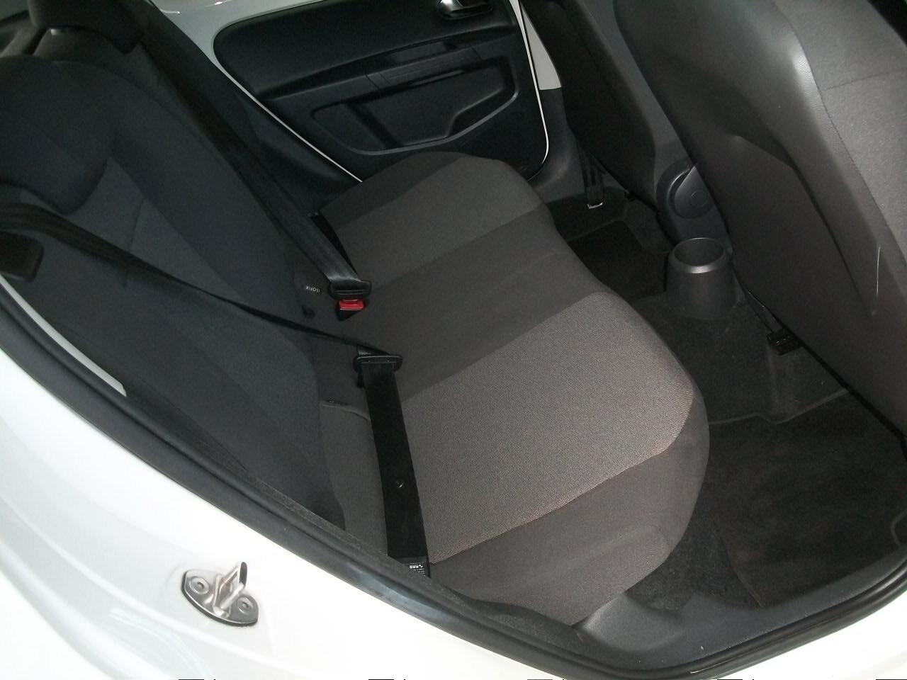 Volkswagen up! 1.0 5p. move ASG CC999 KW 44 HP 60 EURO 05 BENZINA GARANZIA UN ANNO N 08 GOMME E CERCHI E COPRI CERCHI ESTIVE E QUATRO QUATRO STAGIONI 95/100 SI NEOPATENTATI