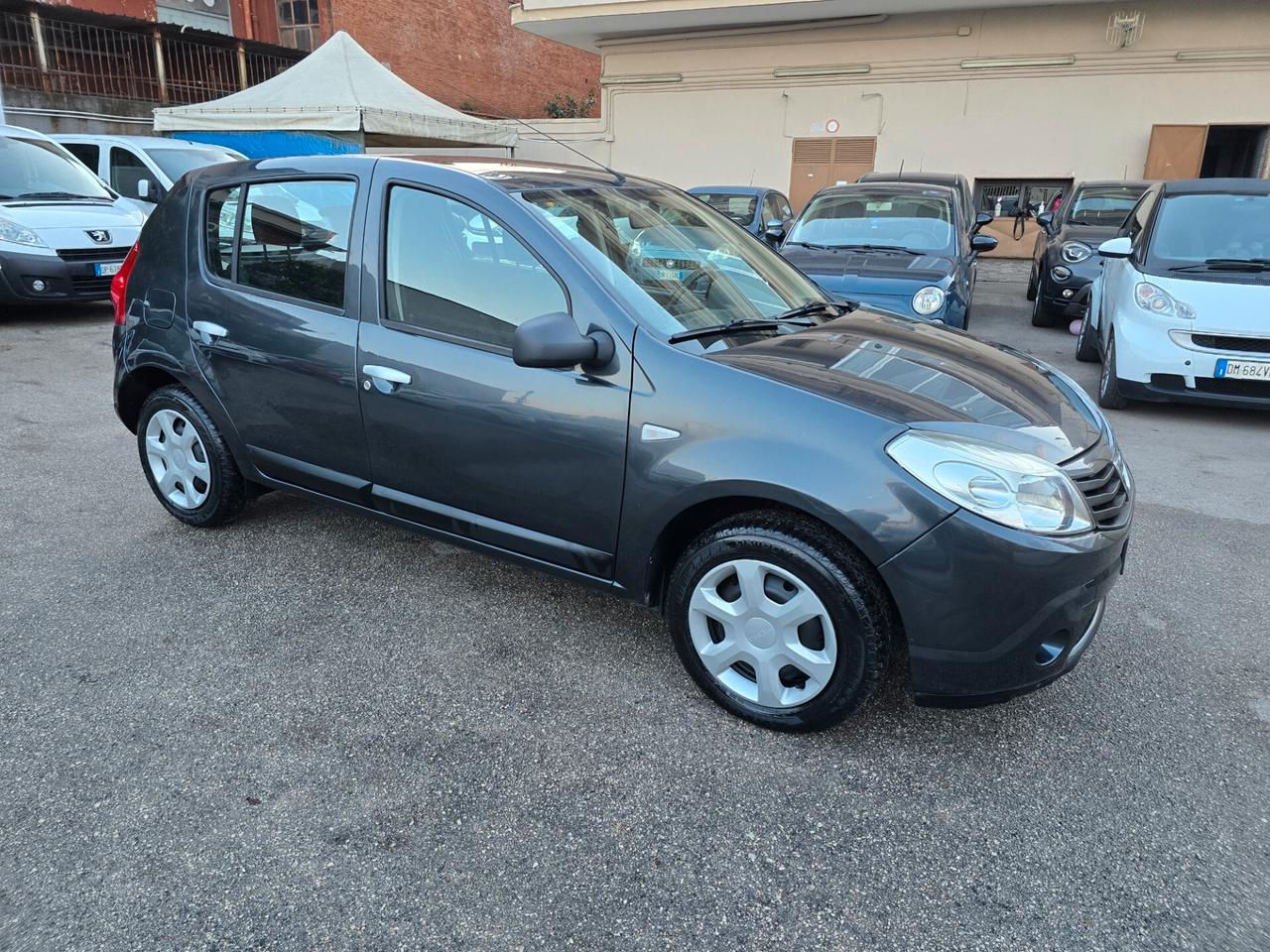 Dacia Sandero 1.2 16V GPL 75CV Embleme