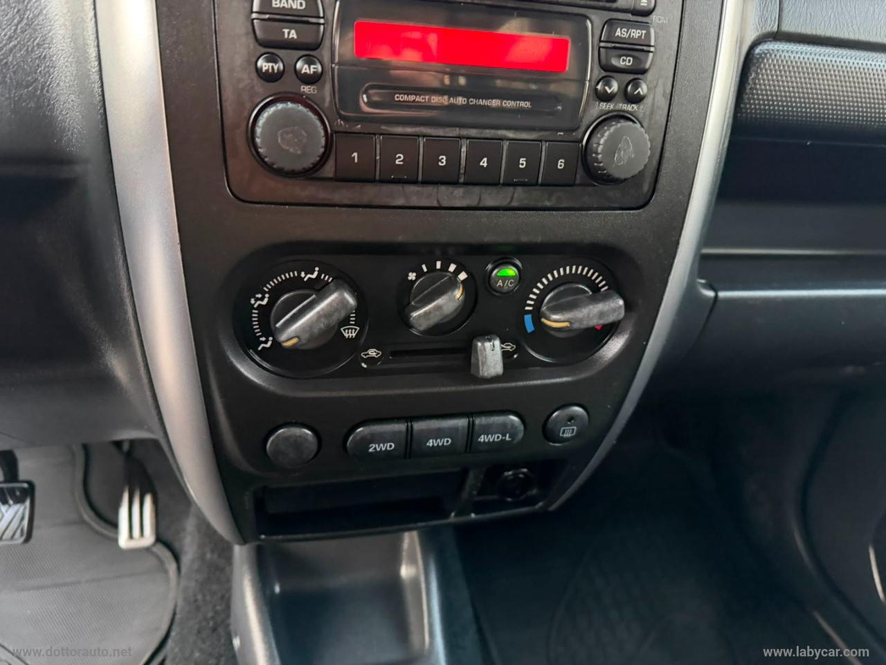 SUZUKI Jimny 1.3 4WD JLX