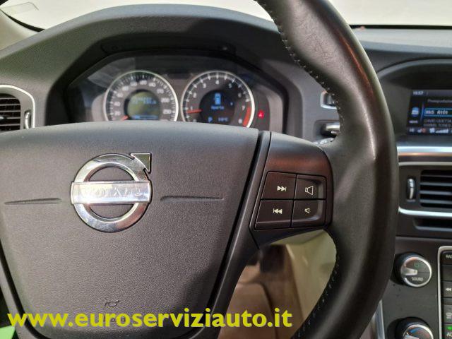VOLVO V60 T3 Powershift Kinetic