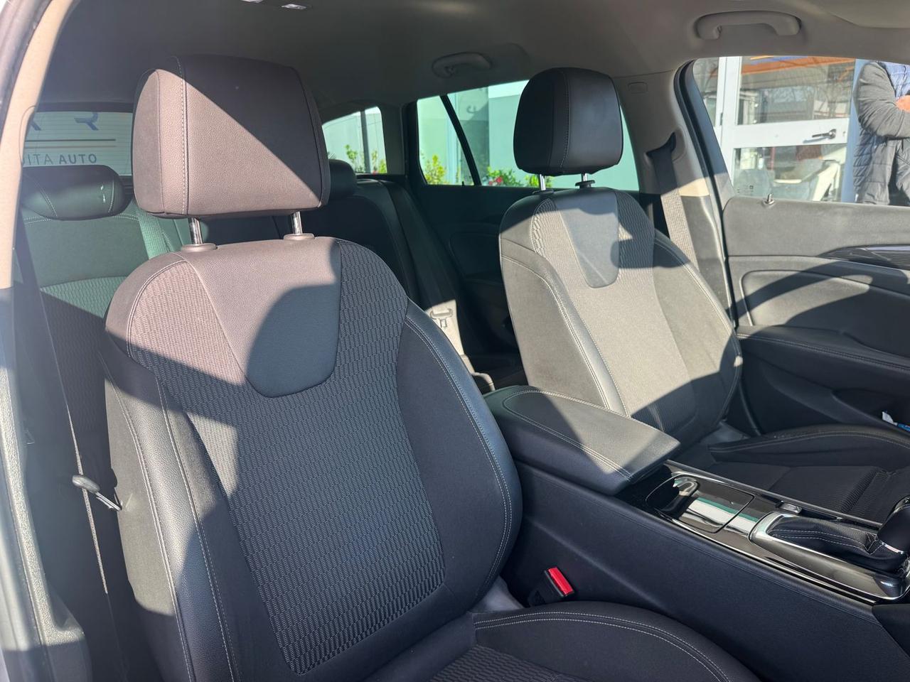 Opel Insignia Innovation 1.6 #9960