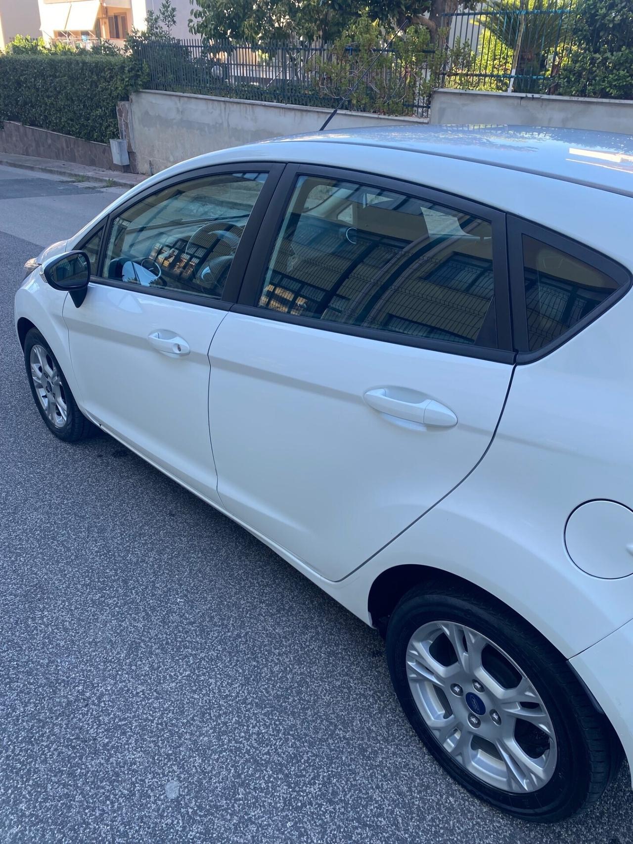 Ford Fiesta GPL Anno 2013 Full PERFETTA