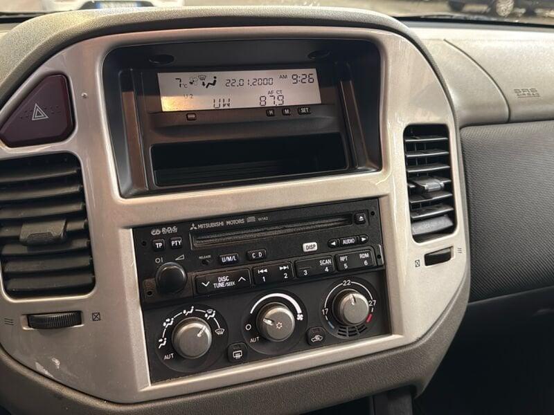 Mitsubishi Pajero 3.2 - 16V DI-D 3p. aut. Intense