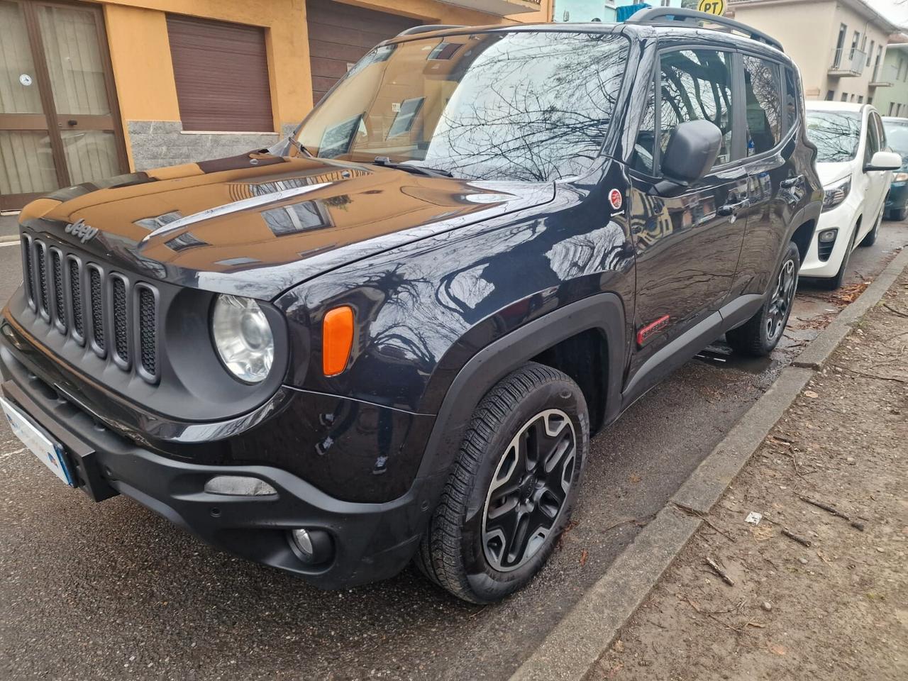 Jeep Renegade 170CV 4WD Trailhawk DISTRIBUZIONE NUOVA