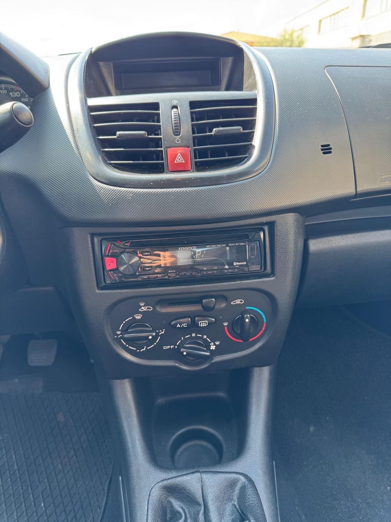 Peugeot 206 1.1 benzina. CON GARANZIA.